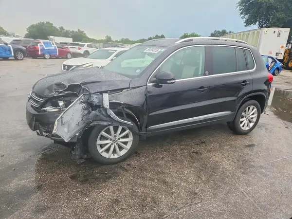 WVGSV7AX5HK015345 2017 VOLKSWAGEN TIGUAN - Image 1