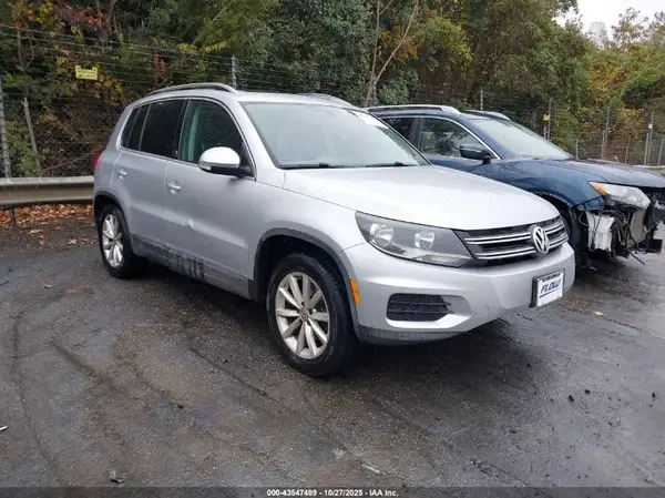 WVGSV7AX5HK016110 2017 VOLKSWAGEN TIGUAN - Image 1