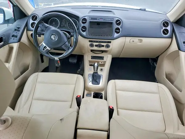 2017 VOLKSWAGEN TIGUAN auction photo 8