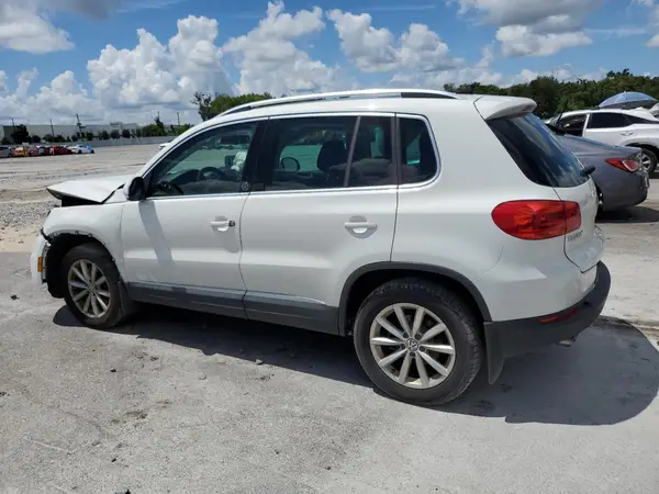 WVGSV7AX5HK026166 2017 VOLKSWAGEN TIGUAN - Image 2
