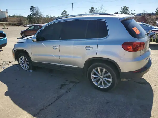 WVGSV7AX7HK002726 2017 VOLKSWAGEN TIGUAN - Image 2