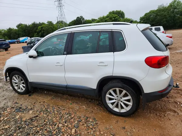WVGSV7AX7HK005528 2017 VOLKSWAGEN TIGUAN - Image 2