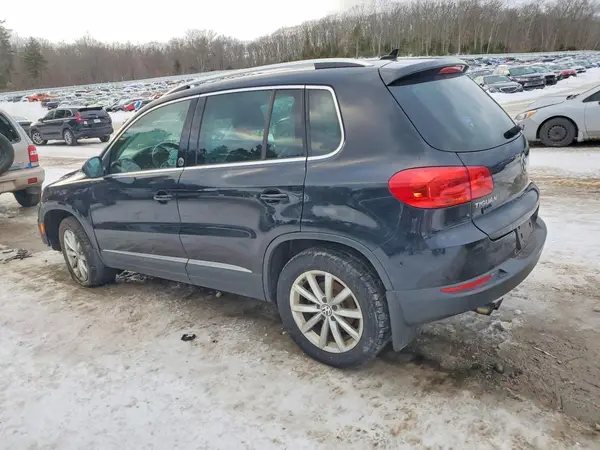 WVGSV7AX7HK006405 2017 VOLKSWAGEN TIGUAN - Image 2