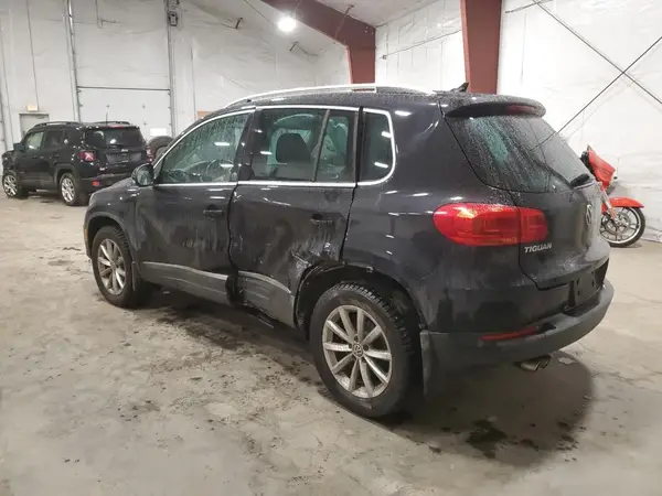 WVGSV7AX7HK026363 2017 VOLKSWAGEN TIGUAN - Image 2