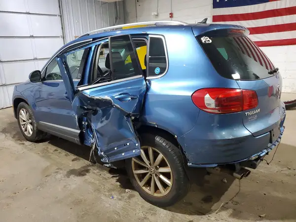 WVGSV7AX7HW500157 2017 VOLKSWAGEN TIGUAN - Image 2