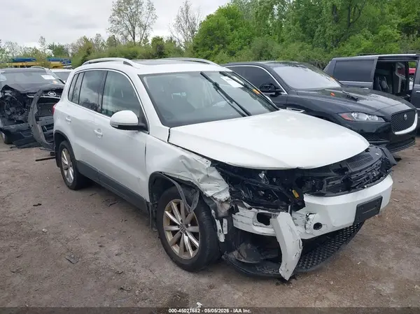 WVGSV7AX7HW511207 2017 VOLKSWAGEN TIGUAN - Image 1