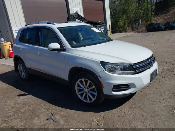 WVGSV7AX8HK001374 2017 VOLKSWAGEN TIGUAN - Image 1