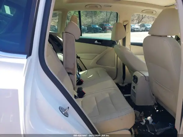 WVGSV7AX8HK001374 2017 VOLKSWAGEN TIGUAN - Image 8