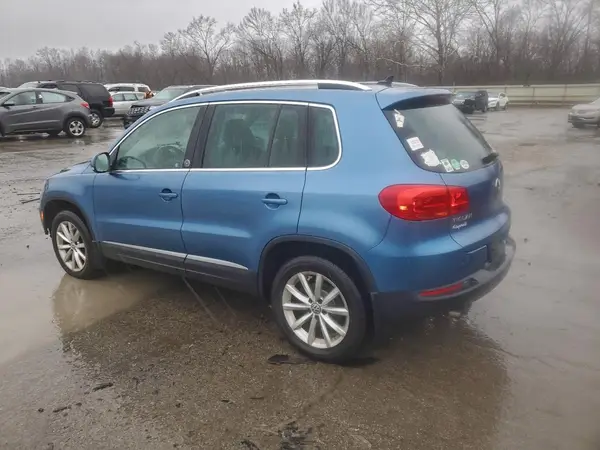 WVGSV7AX8HK002931 2017 VOLKSWAGEN TIGUAN - Image 2