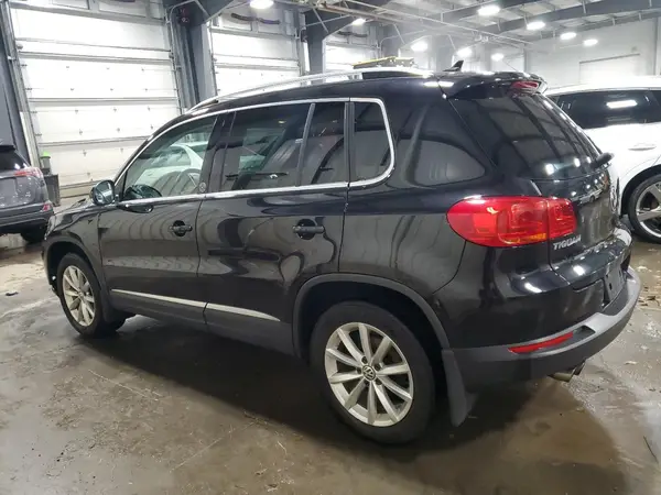 WVGSV7AX8HK011631 2017 VOLKSWAGEN TIGUAN - Image 2