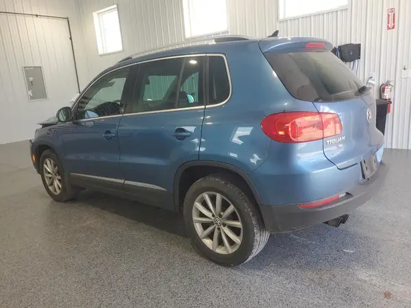 WVGSV7AX8HK014738 2017 VOLKSWAGEN TIGUAN - Image 2