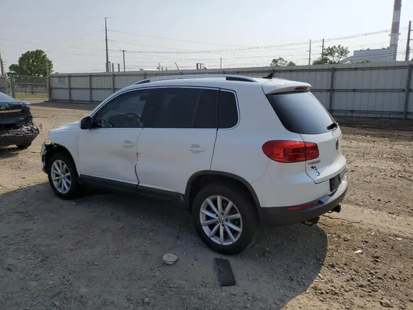 WVGSV7AX8HK016294 2017 VOLKSWAGEN TIGUAN - Image 2