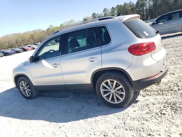 WVGSV7AX8HK020698 2017 VOLKSWAGEN TIGUAN - Image 2