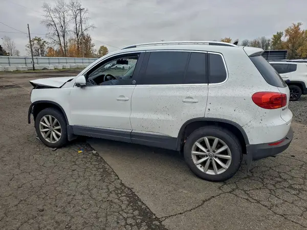 WVGSV7AX8HK025769 2017 VOLKSWAGEN TIGUAN - Image 2