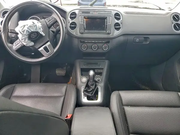 WVGSV7AX8HK025769 2017 VOLKSWAGEN TIGUAN - Image 8