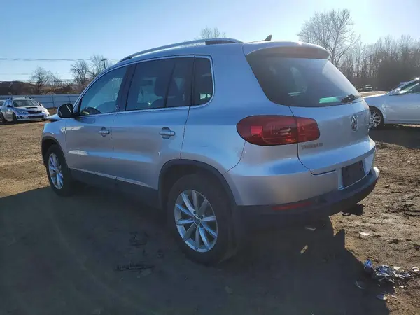 WVGSV7AX8HW510390 2017 VOLKSWAGEN TIGUAN - Image 2