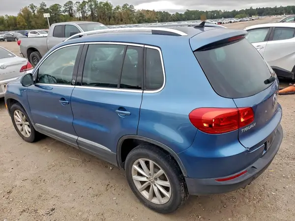 WVGSV7AX8HW512964 2017 VOLKSWAGEN TIGUAN - Image 2