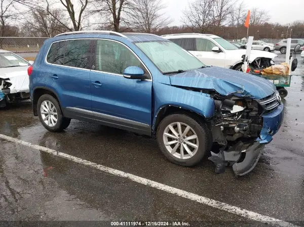WVGSV7AX9HK007880 2017 VOLKSWAGEN TIGUAN - Image 1