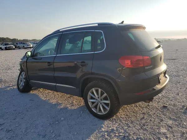 WVGSV7AX9HK014618 2017 VOLKSWAGEN TIGUAN - Image 2