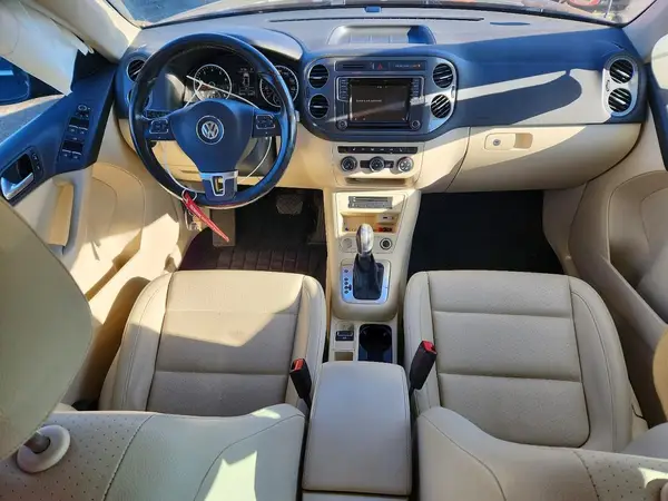 WVGSV7AX9HK030463 2017 VOLKSWAGEN TIGUAN - Image 8
