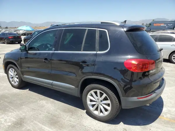 WVGSV7AX9HK031595 2017 VOLKSWAGEN TIGUAN - Image 2