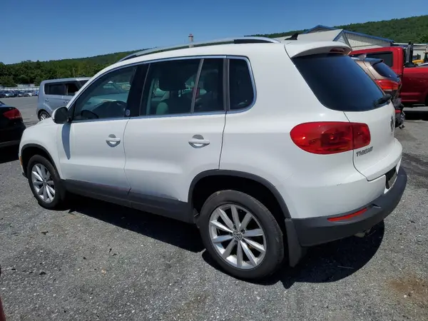 WVGSV7AXXHK008729 2017 VOLKSWAGEN TIGUAN - Image 2