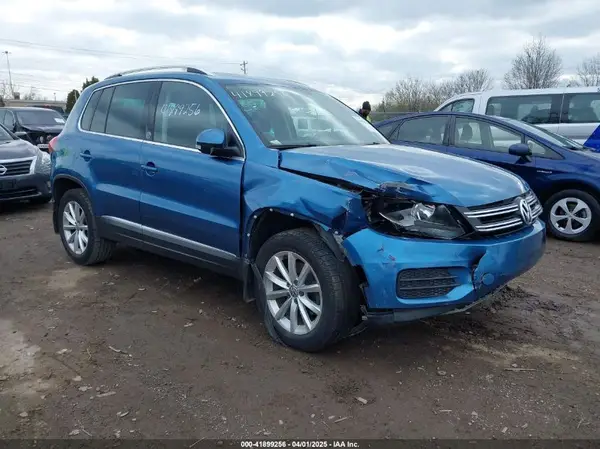 WVGSV7AXXHK015048 2017 VOLKSWAGEN TIGUAN - Image 1