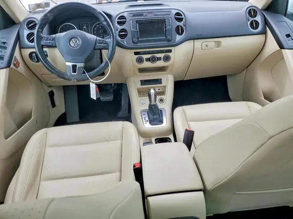 WVGSV7AXXHK020198 2017 VOLKSWAGEN TIGUAN - Image 8