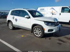 WVGSV7AXXHK029189 2017 VOLKSWAGEN TIGUAN