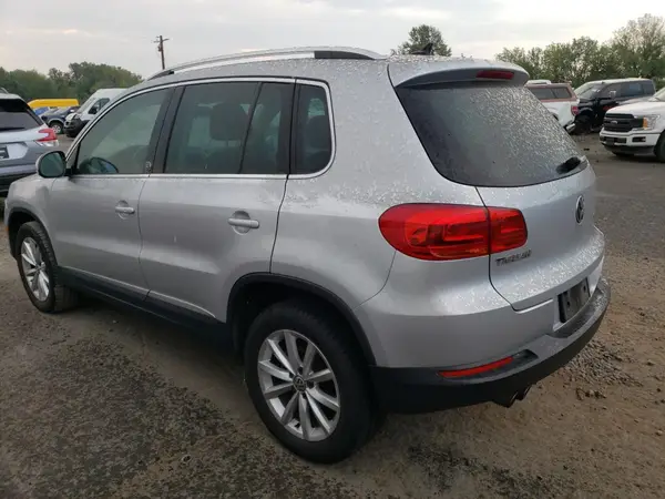 WVGSV7AXXHW502422 2017 VOLKSWAGEN TIGUAN - Image 2