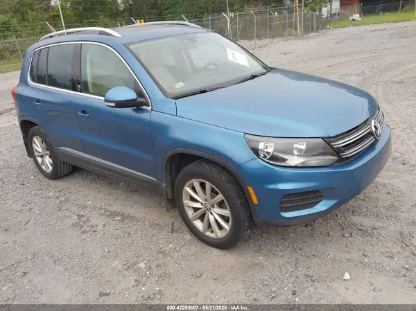 WVGSV7AXXHW512884 2017 VOLKSWAGEN TIGUAN - Image 1