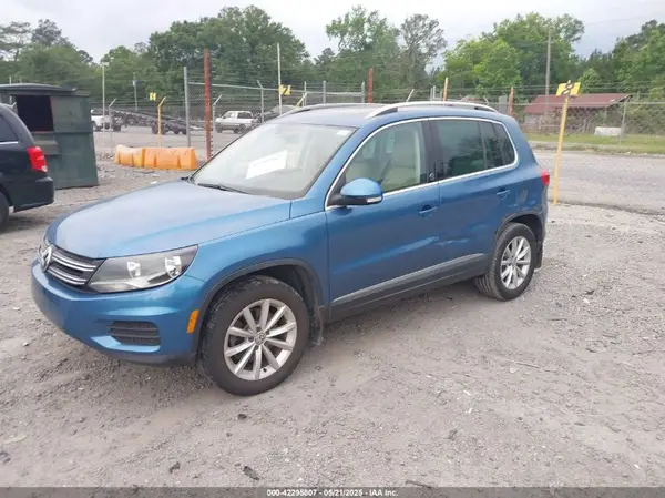 WVGSV7AXXHW512884 2017 VOLKSWAGEN TIGUAN - Image 2