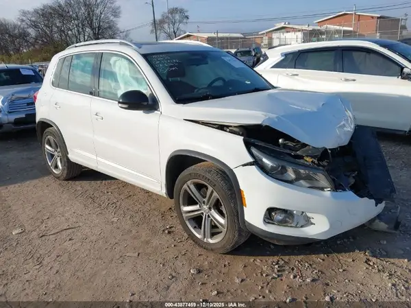 WVGTV7AX0HK006363 2017 VOLKSWAGEN TIGUAN - Image 1