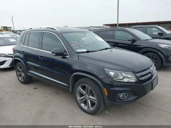 WVGTV7AX0HK011160 2017 VOLKSWAGEN TIGUAN - Image 1