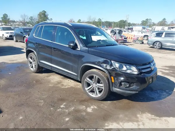 WVGTV7AX1HK013743 2017 VOLKSWAGEN TIGUAN - Image 1
