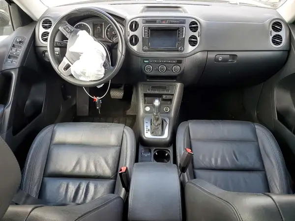 WVGTV7AX3HW511662 2017 VOLKSWAGEN TIGUAN - Image 8
