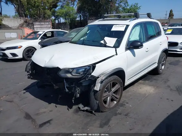 WVGTV7AX4HW512156 2017 VOLKSWAGEN TIGUAN - Image 2