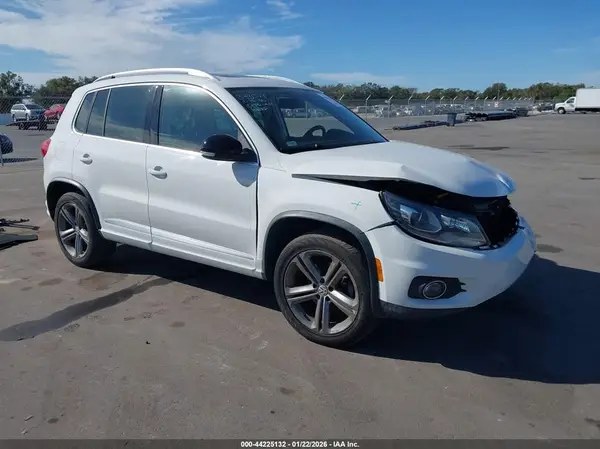 WVGTV7AX7HK012645 2017 VOLKSWAGEN TIGUAN - Image 1