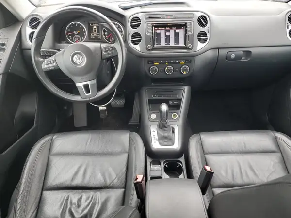 WVGTV7AX8HW503900 2017 VOLKSWAGEN TIGUAN - Image 8