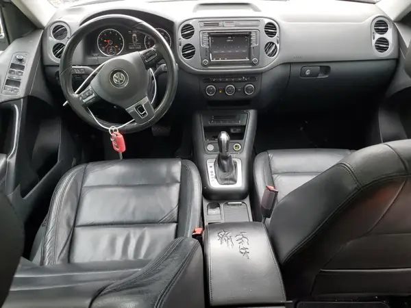 WVGUV7AX1HK010507 2017 VOLKSWAGEN TIGUAN - Image 8