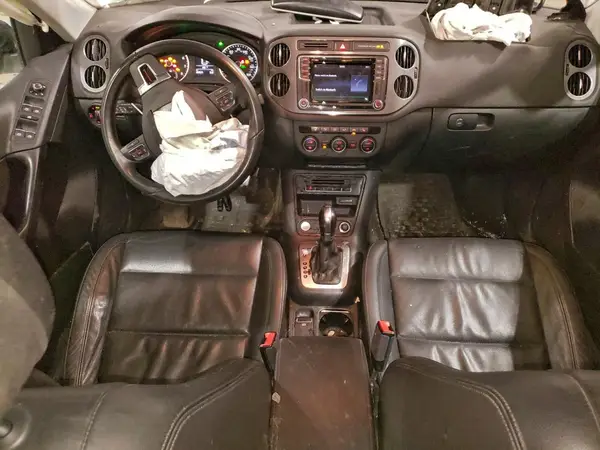 WVGUV7AX2HK009561 2017 VOLKSWAGEN TIGUAN - Image 8