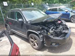 WVGUV7AX2HK012105 2017 VOLKSWAGEN TIGUAN