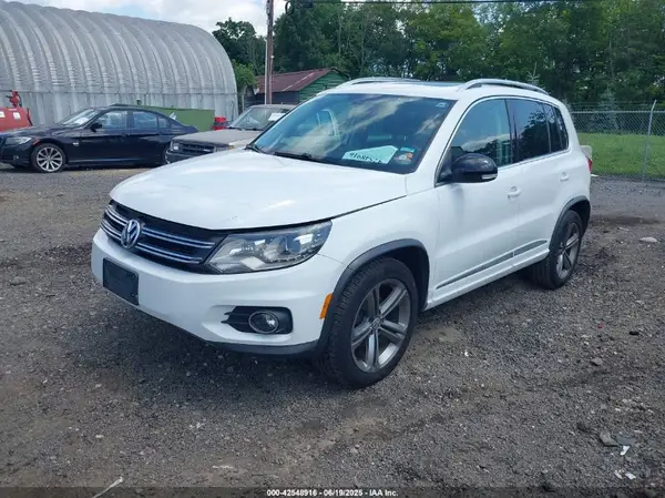 WVGUV7AX2HK029485 2017 VOLKSWAGEN TIGUAN - Image 2