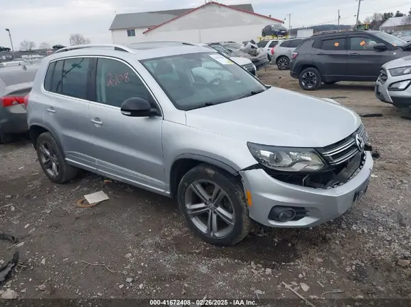 WVGUV7AX3HK031469 2017 VOLKSWAGEN TIGUAN - Image 1