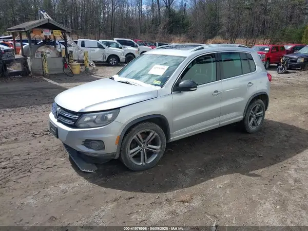 WVGUV7AX4HK017127 2017 VOLKSWAGEN TIGUAN - Image 2