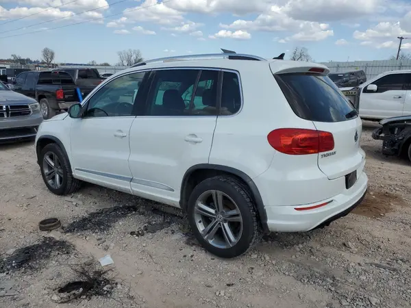 WVGUV7AX4HK024725 2017 VOLKSWAGEN TIGUAN - Image 2