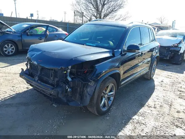 WVGUV7AX5HK026497 2017 VOLKSWAGEN TIGUAN - Image 2