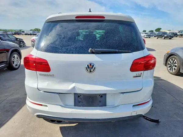 2017 VOLKSWAGEN TIGUAN auction photo 6
