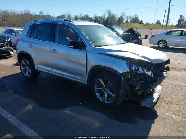 WVGUV7AX5HW509285 2017 VOLKSWAGEN TIGUAN - Image 1
