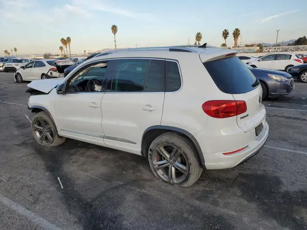 WVGUV7AX6HK019560 2017 VOLKSWAGEN TIGUAN - Image 2